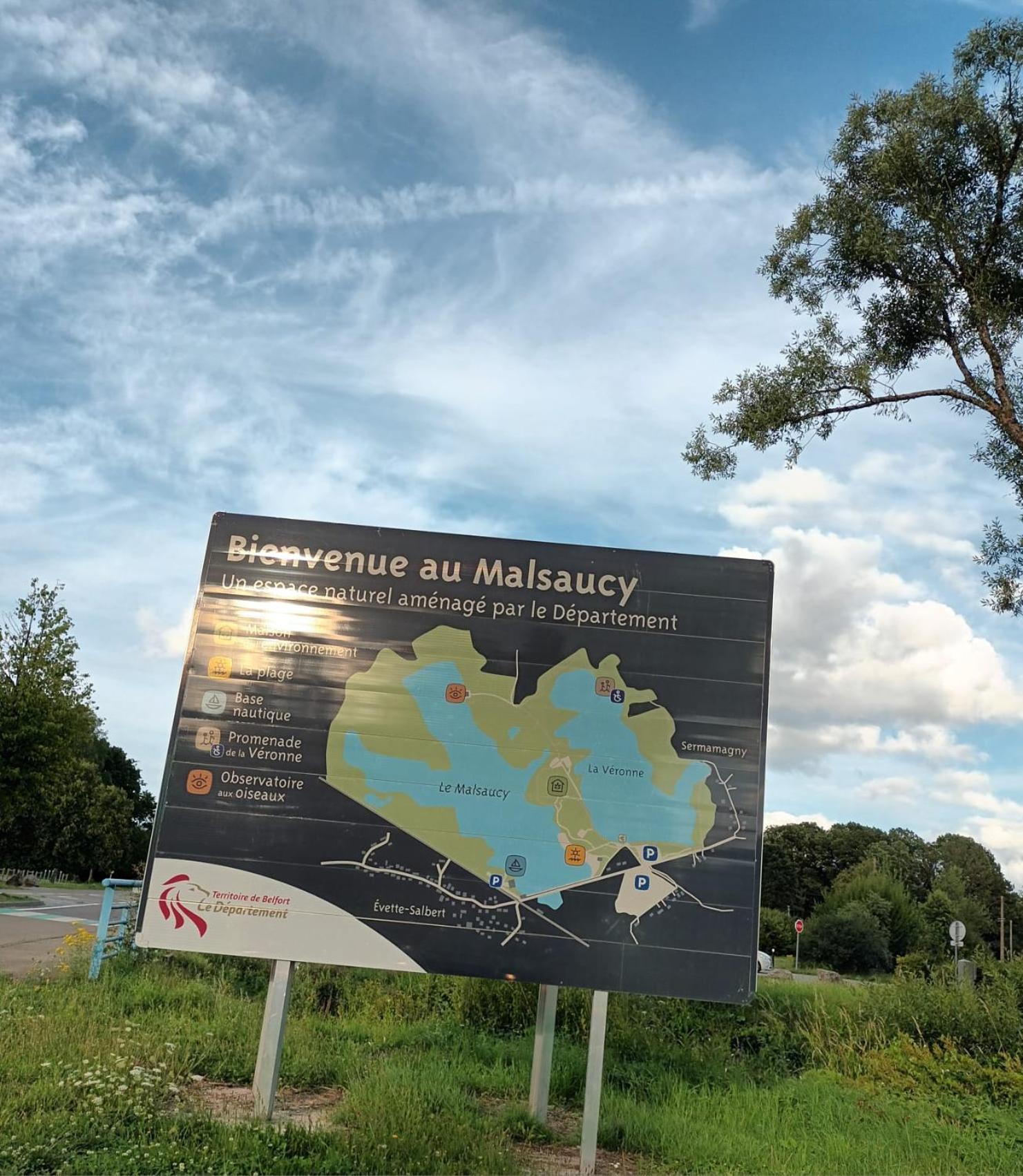 Jiyara F3 Proche Centre Ville Belfort Luaran gambar